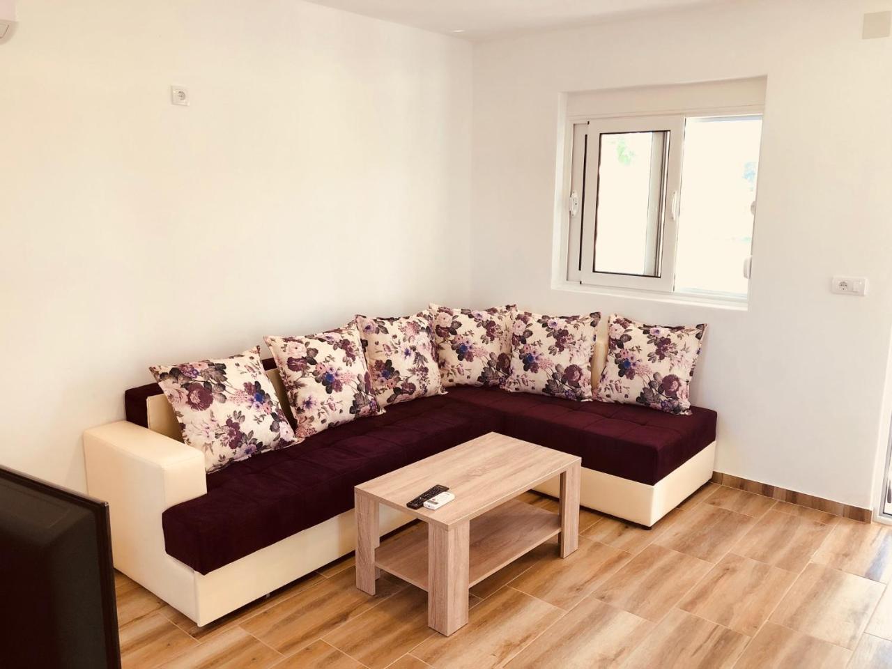 Delfini Holiday Homes Ulcinj Exterior foto